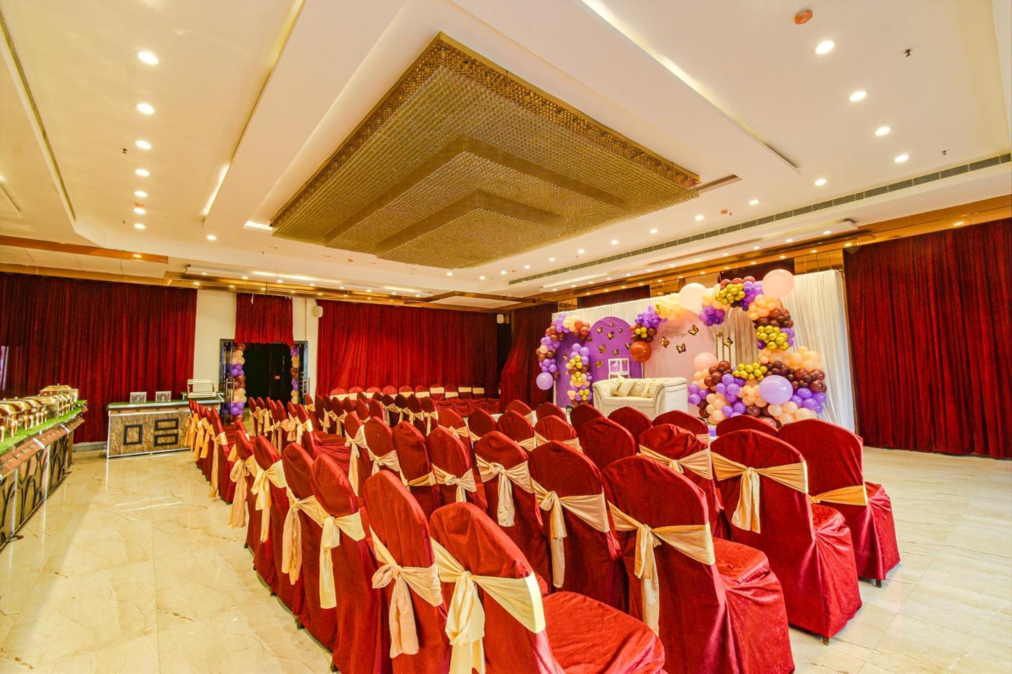 Treebo Premium Seven Lake View Hyderabad Exterior foto