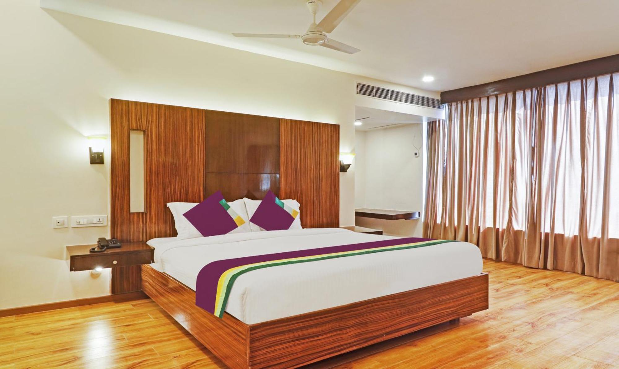 Treebo Premium Seven Lake View Hyderabad Exterior foto